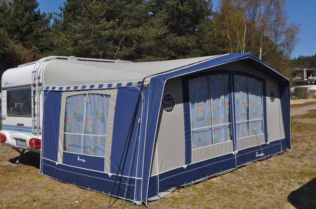 Nowoczesne Przyczepy Kempingowe Chalupy Royal-Camp Εξωτερικό φωτογραφία
