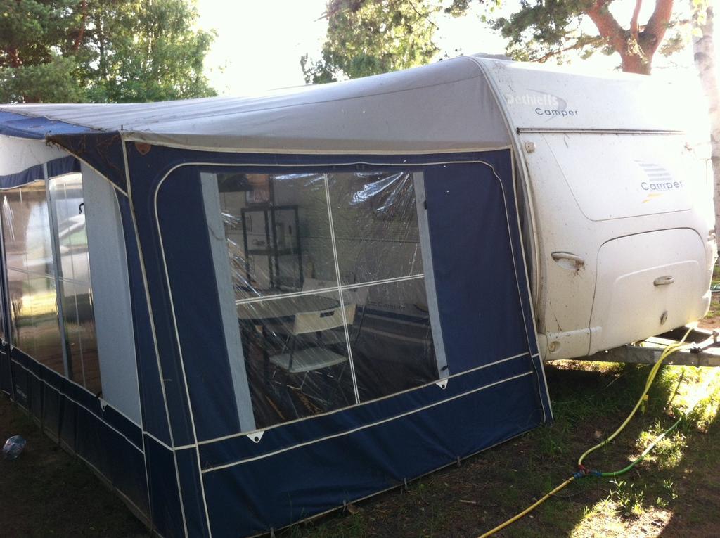 Nowoczesne Przyczepy Kempingowe Chalupy Royal-Camp Εξωτερικό φωτογραφία