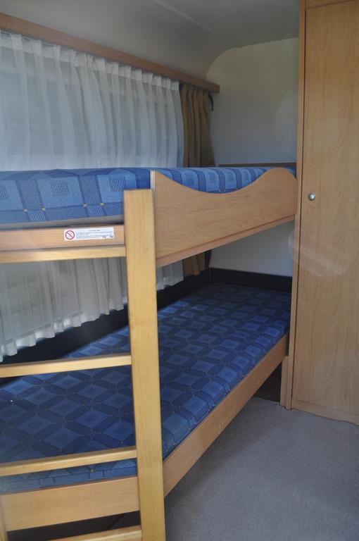 Nowoczesne Przyczepy Kempingowe Chalupy Royal-Camp Εξωτερικό φωτογραφία