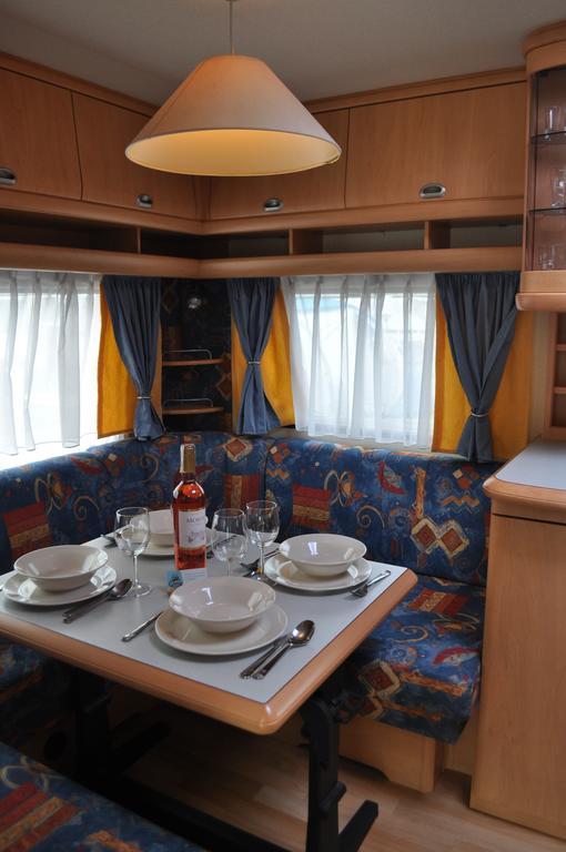 Nowoczesne Przyczepy Kempingowe Chalupy Royal-Camp Εξωτερικό φωτογραφία
