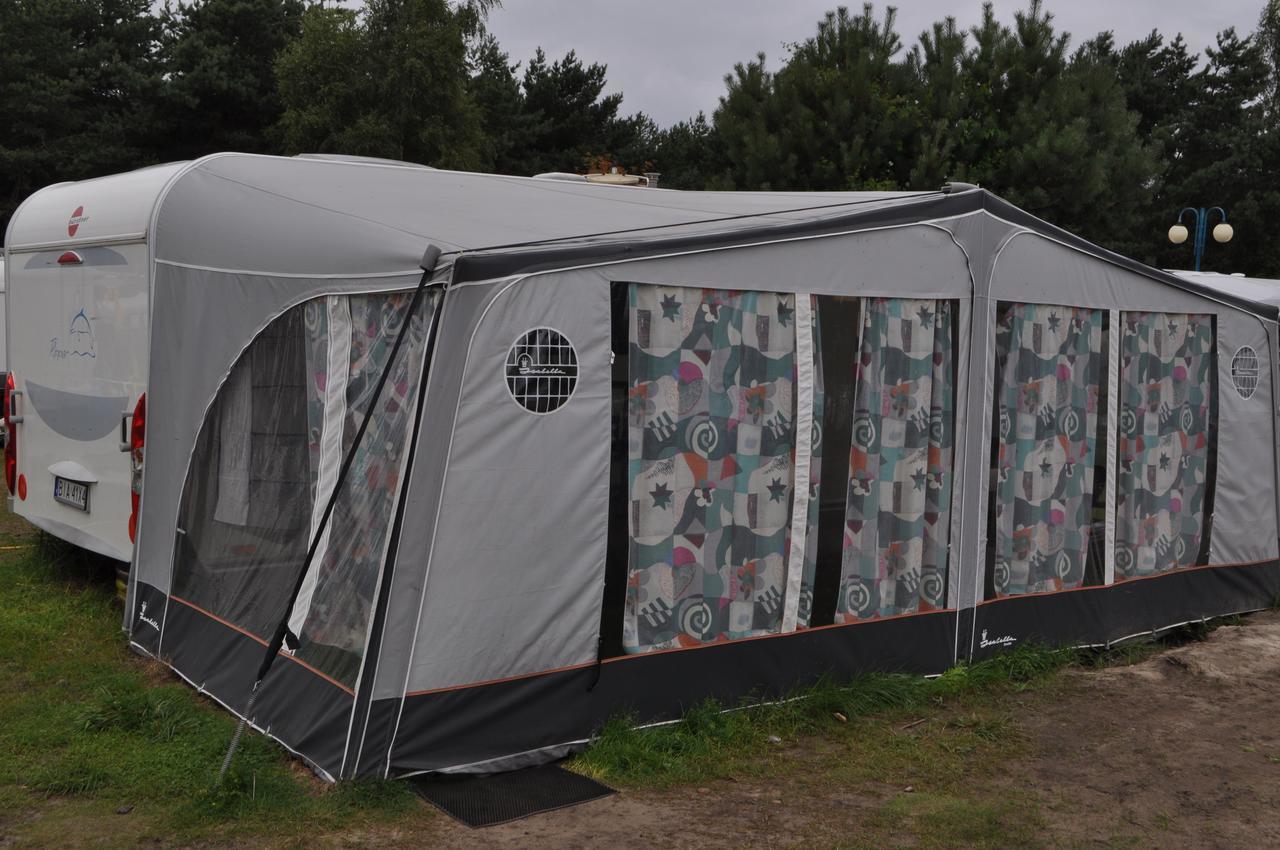 Nowoczesne Przyczepy Kempingowe Chalupy Royal-Camp Εξωτερικό φωτογραφία